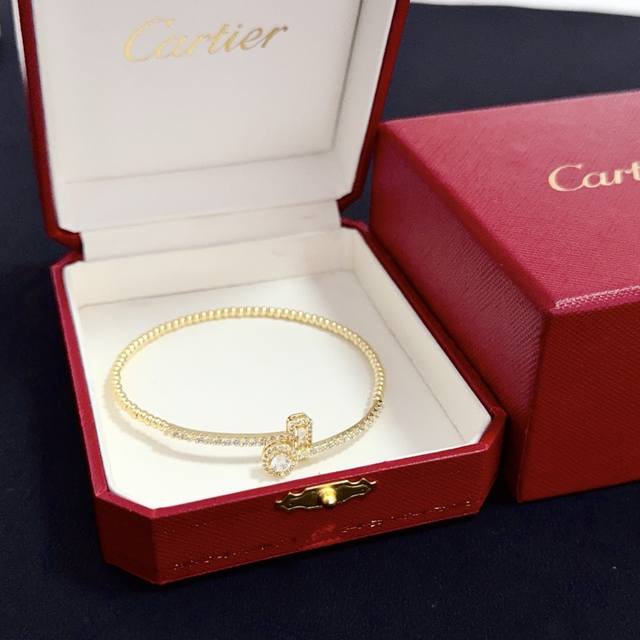 Cartier bracelet, high-end custom version with diamond setting craftsmanship, V