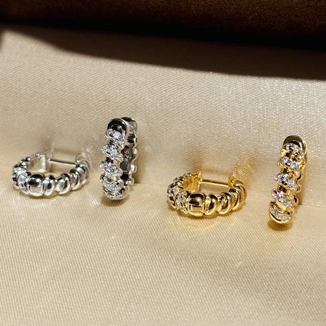 A5701 New Threaded Rotating Earrings, Elegant and Beautiful, Radiating Dazzling