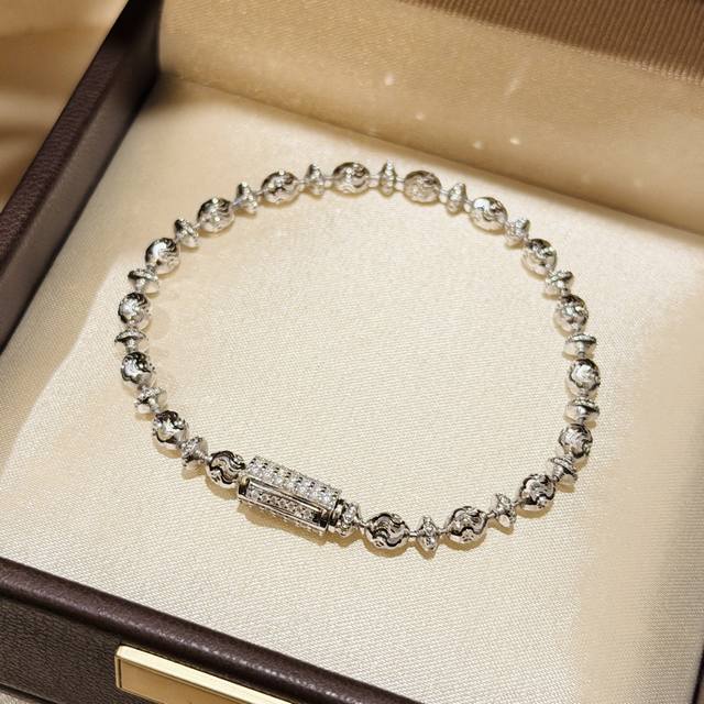 A6879 A popular CNC craftsmanship Saturn full diamond clasp bracelet on Xiaohong