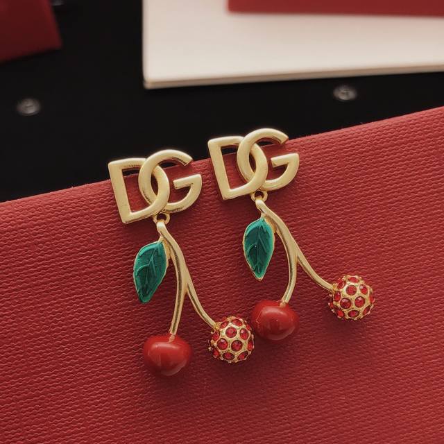 Item No. Dged0040 Dg*Latest style red cherry earrings, identical to Zp, brass ma