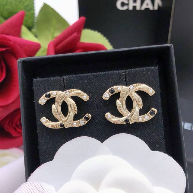 Item No. Xed0188 Original Chanel braided double C black diamond stud earrings, h