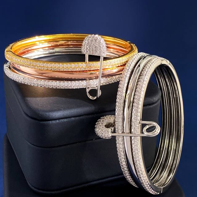 Unmarked Apm Style European and American Fashionable and Exquisite Tricolor Tri