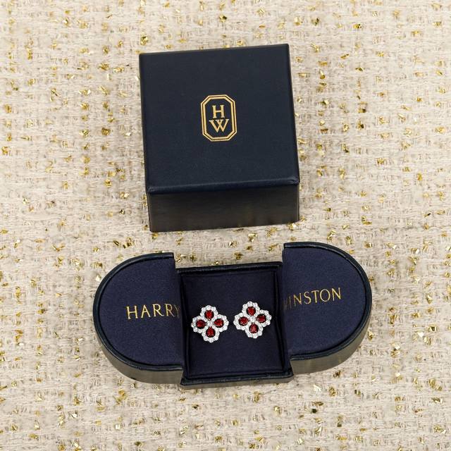 206556 We produce Loop earrings, and can customize 18K real gold and diamond ver