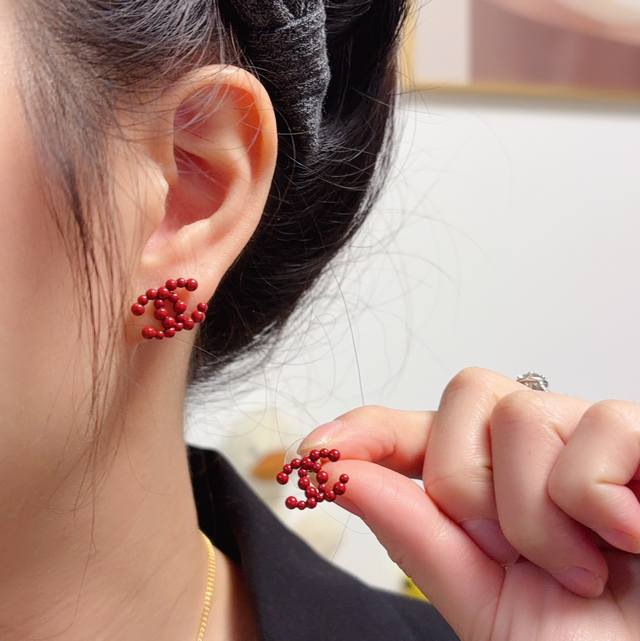 New Arrival High-End Chanel Double C Miniature Red Small Ball Earrings These ear