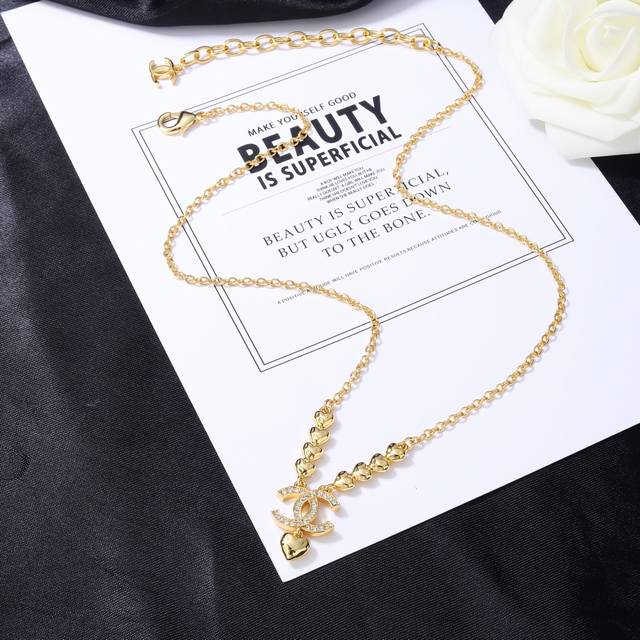 Chanel Vintage Metal Necklace, Simple Style, Super Elegant Chanel Letter Necklac