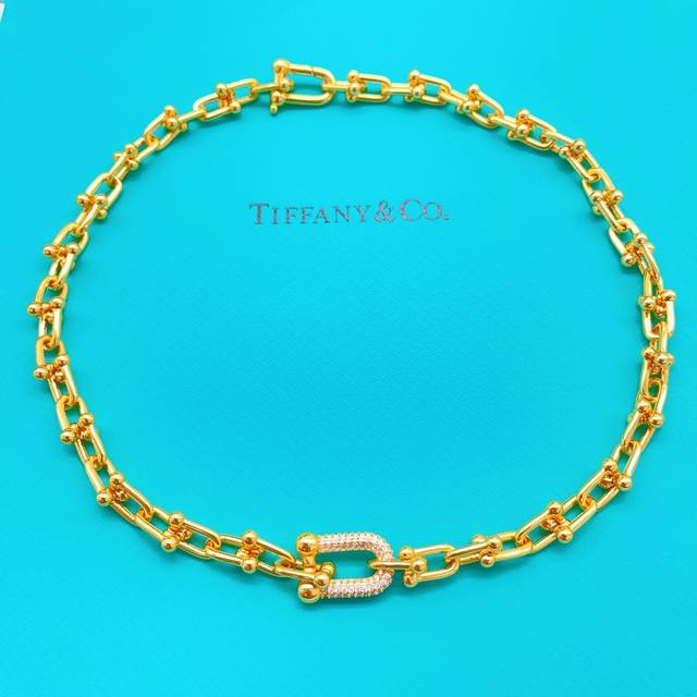 Tx042 Tiffany* Tiffany U-shaped diamond-encrusted gold necklace, made of the sam