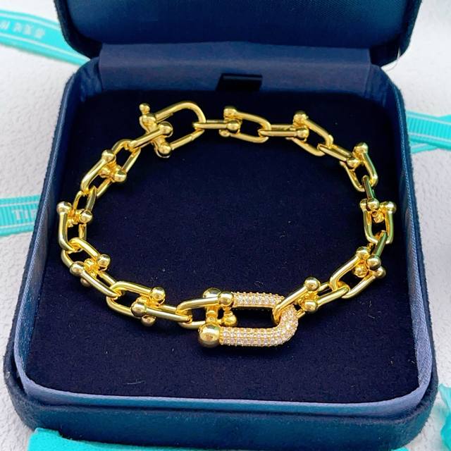 Ts014 Tiffany* Tiffany U-shaped diamond-encrusted gold bracelet, made of the sam