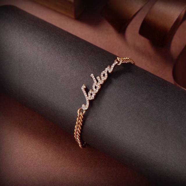 New Arrival Original Jadior Letter Bracelet, Consistent with Boutique Items, Bra