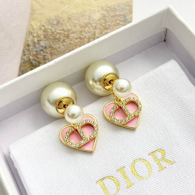 Today's New Arrival Code E3269 0257825 Dior earrings, hot-selling style, newly