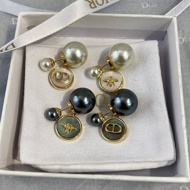 De0207 Dor Bee Cd Small Round Pearl Earrings A must-buy series, first release on