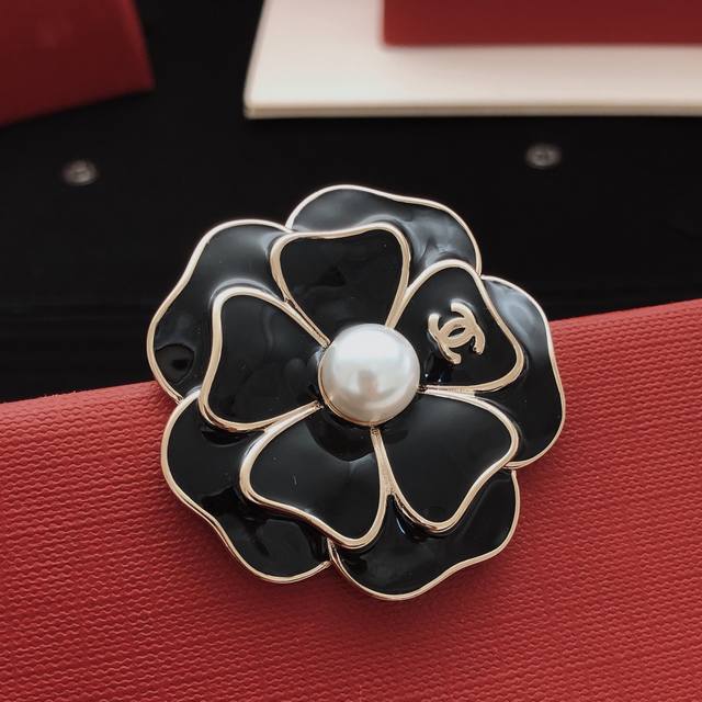 Item No. Xxz0078 Ch*Nel Latest Black Camellia Flower Brooch, identical to Zp, ma