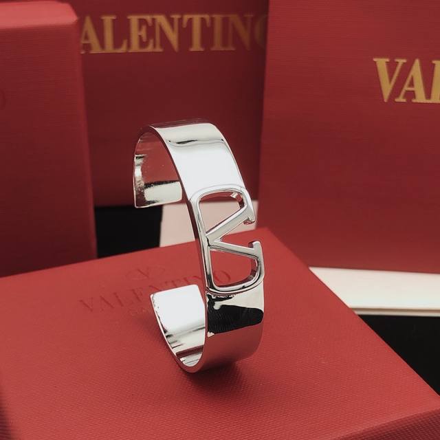 Item No. Vsz0010 Valenti*O Latest Style Smooth Bangle, Silver Matching, Zp, Bras