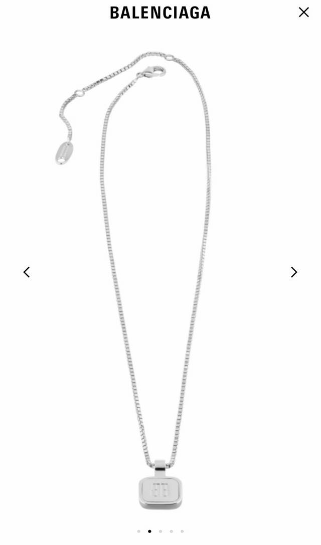 Balenciaga necklace, simple and elegant, with a rich, high-end gold finish, loo