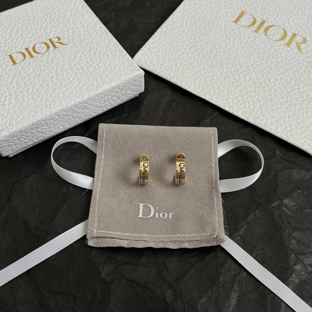 Dior vintage earrings, identical to those in boutiques, newly arrived, selected