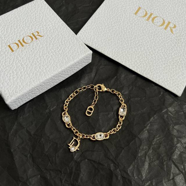 Dior vintage bracelet, identical to the original, made of brass, sweet and elega
