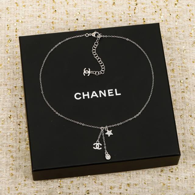 250684 We produce Zp7410, bulk inquiries welcome. Fragrance Star Rhinestone Neck