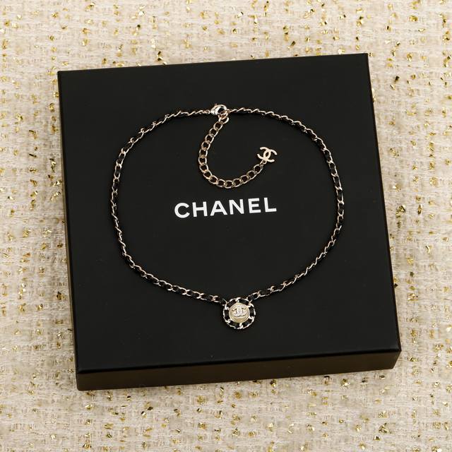 250656 We produce Zp10270! Bulk inquiries welcome. This round pearl necklace wit