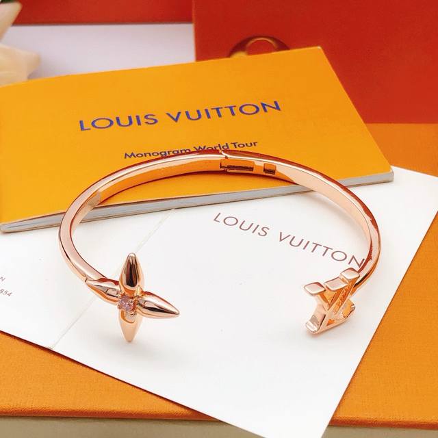Item No. Lsz0010 Lv*Latest Rose Gold Bangle, Same as Zp, Brass Material DDD