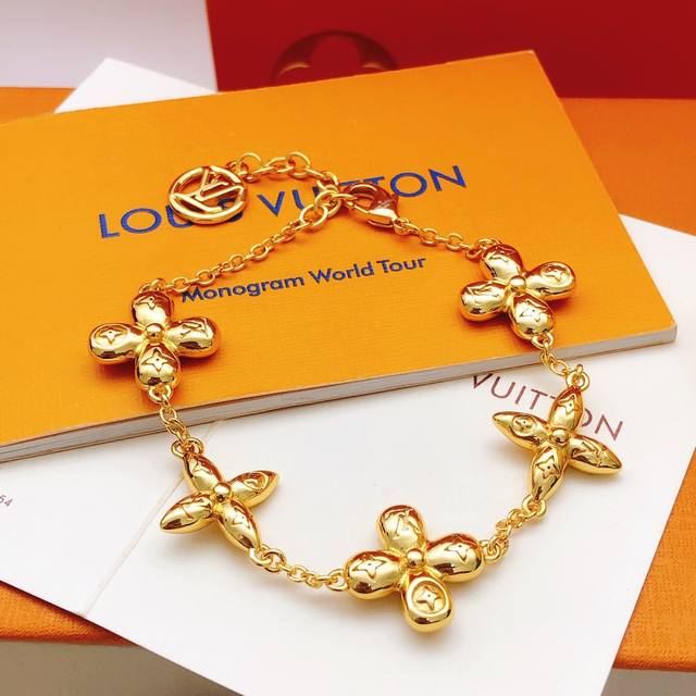 Item No. Lsl0259 Lv*Latest style diamond pattern monogram smooth bracelet, same