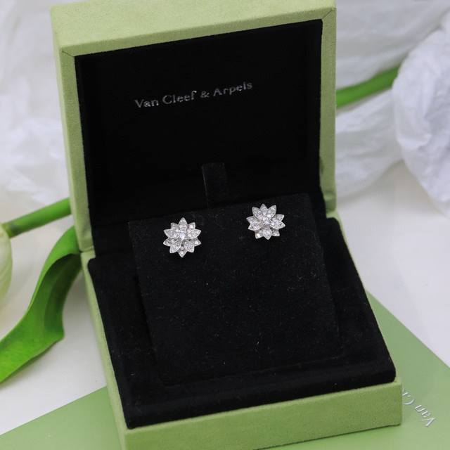 Flower Stud Earrings Vca Flower Stud Earrings Sp Silver Needle Matte Gold Mater