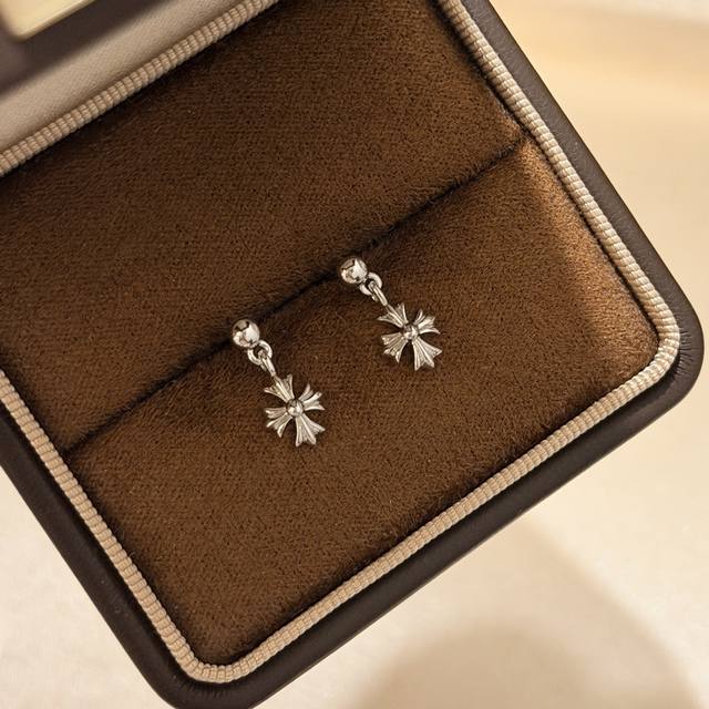 A6976 Kro element cross stud earrings, popular style, high-quality metal, all-S9