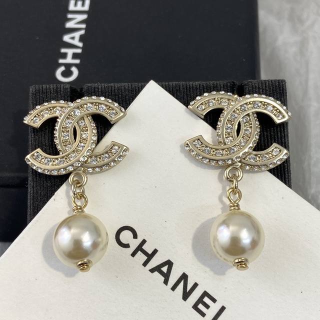 Xe198 No discount Ch Nel Xiang'er Double C Pendant Earrings Genuine, sold-out cl