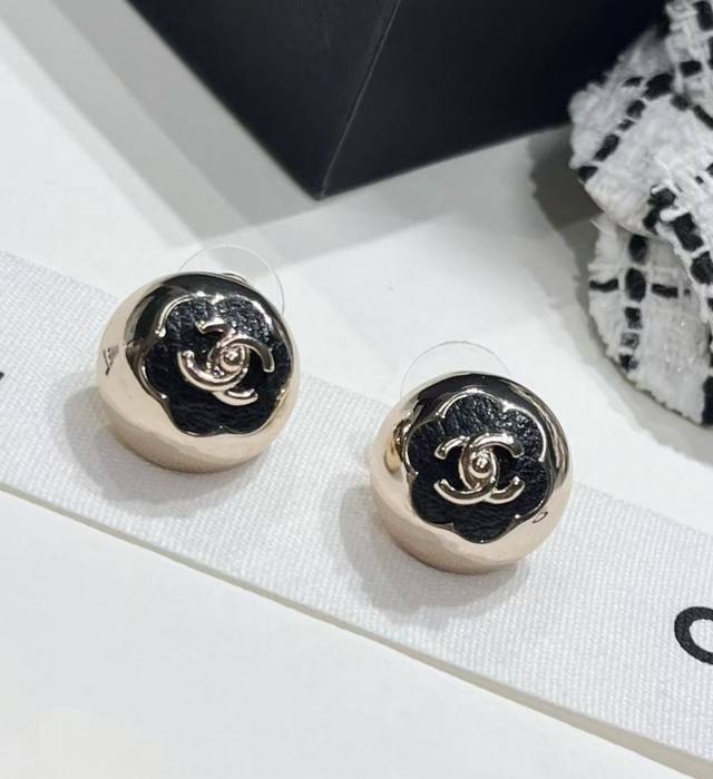 Chane Fragrance Carved Genuine Leather Black Tea Flower Ball Letter Earrings Z 8