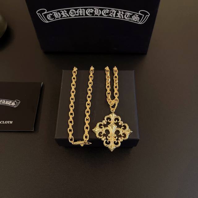 This is so cool! The latest Chrome Hearts necklace is amazing! We won't release