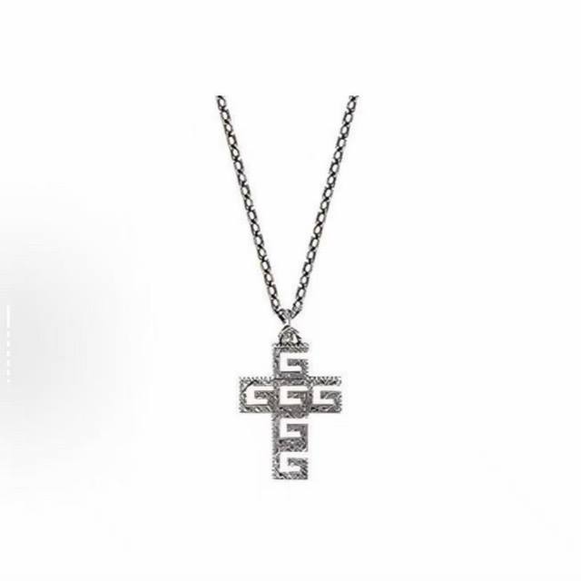 Gucci patterned cross necklace DDD