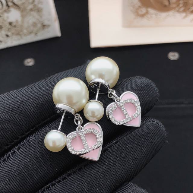 Item No. Ded0711 Dio* Latest Pink Heart Earrings, Batch Z, Brass Material DDD