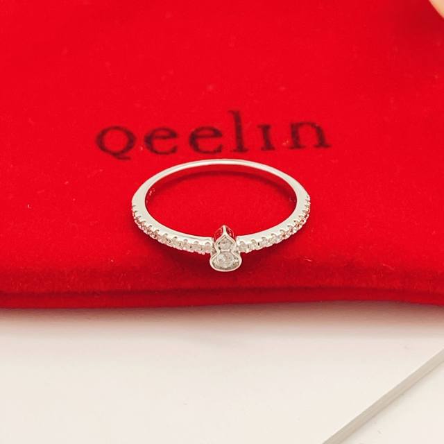 Size: 6, 7, 8 Qeelin's latest silver diamond-encrusted gourd ring, made of the s