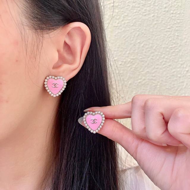 Chanel Pearl Heart Double C Stud Earrings DDD