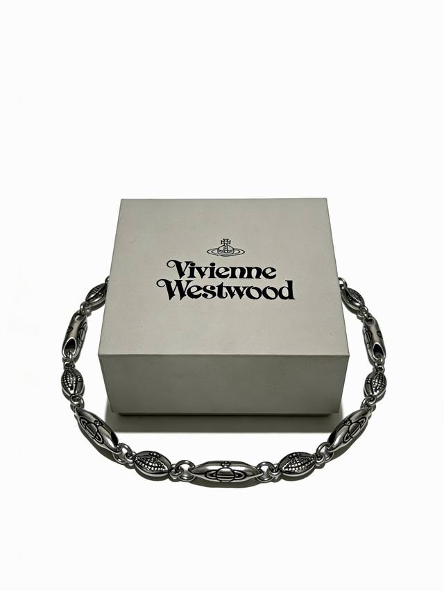 High-quality Queen Elizabeth II boutique version Thai silver style bracelet, cel