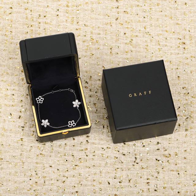 206396 We offer the small size of the Wild Flower bracelet, available for custom