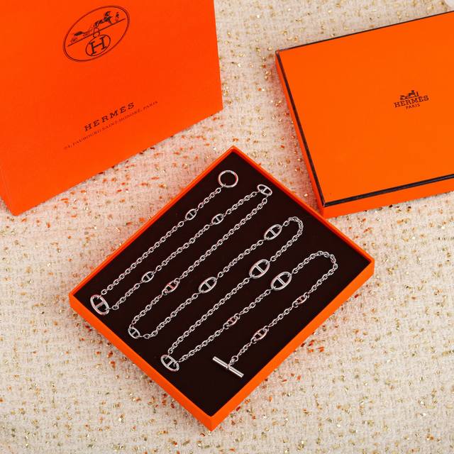 57 We have large production volumes, please inquire! Long 120cm Hermes long chai