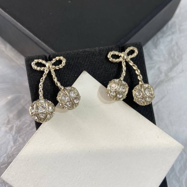 Ve0570 Warren Full Diamond Cherry Earrings I fell in love at first sight! A mill