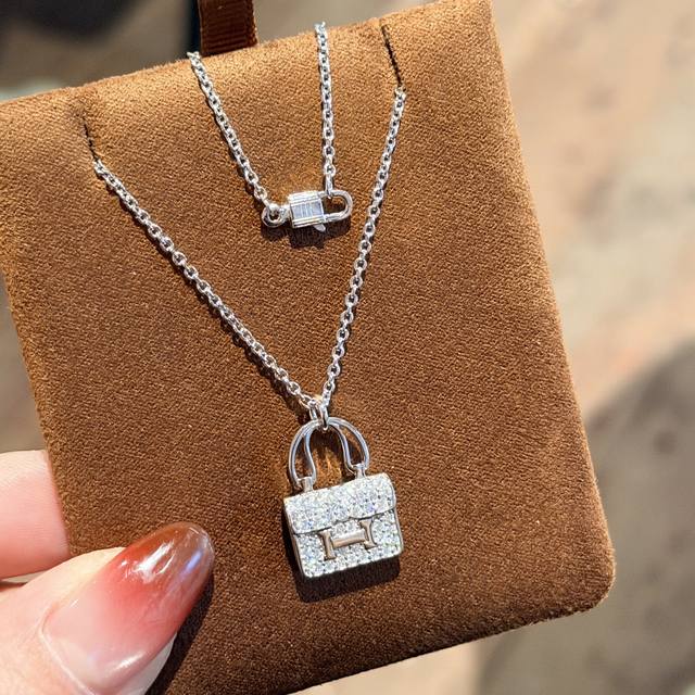 A1020 Sterling Silver High-End Full Diamond Constance Bag Necklace - The highest