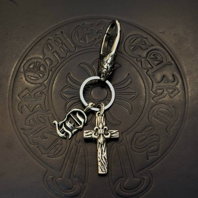 Chrome Hearts Cross Keychain with Lobster Clasp - Exquisite craftsmanship, handm
