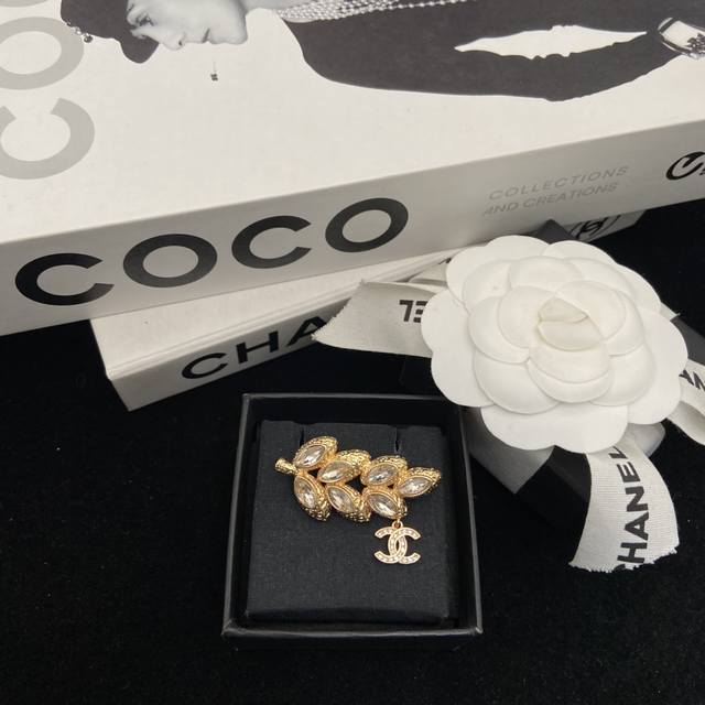 Chanel Wheat Ear Double C Brooch Lava Craftsmanship Elegant and Refined, Glamour