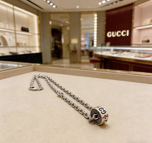 So cool! Gucci necklace, 2026 latest model, higher-end chain, celebrity style, c