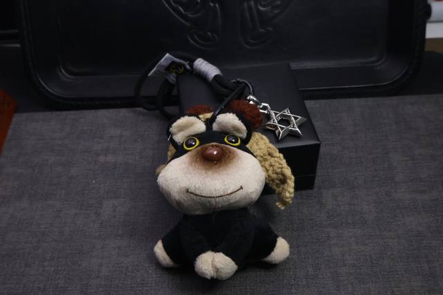 Must-have! 2025 Chrome Hearts Plush Toy Bag Buckle Arrives! Fashionistas, take n
