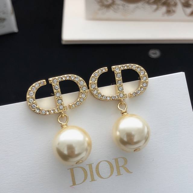 Item No. Ded0706 Dio* Latest Cd Diamond-set Pearl Stud Earrings, identical to Zp