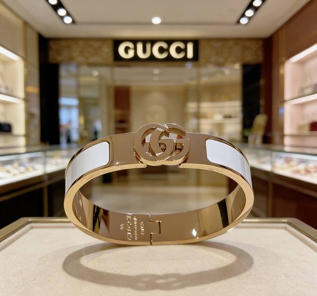 Gucci bracelet/ring, a handcrafted, latest style for Qixi Festival Chinese Valen