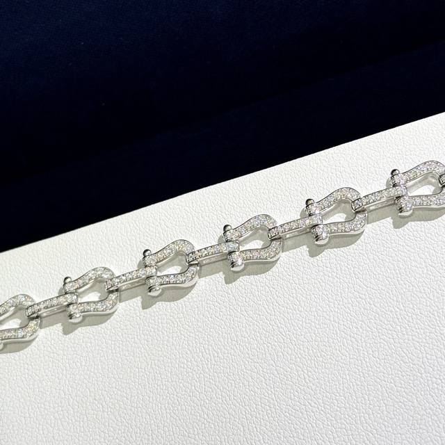 A4402 Fred Full Diamond Heavy Horseshoe Buckle Bracelet, High-end Fashionable an