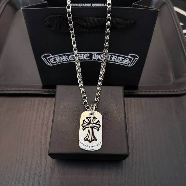 New boutique quality Chrome Hearts retro cross necklace with square cross pendan