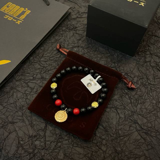 New arrival: Goro's Takahashi Goro Black Agate Small Gold Pendant Bracelet! Top-