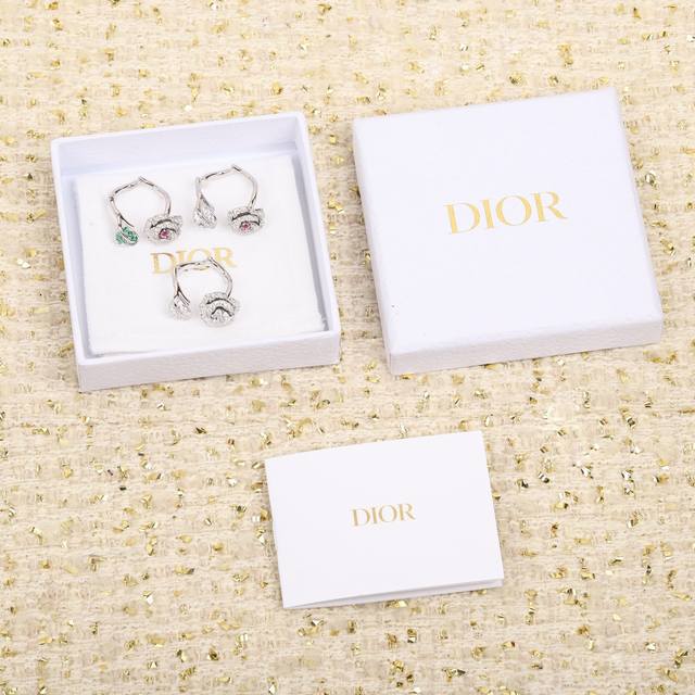 We produce rose rings Zp100 500+, custom-made with real gold and diamonds. We on