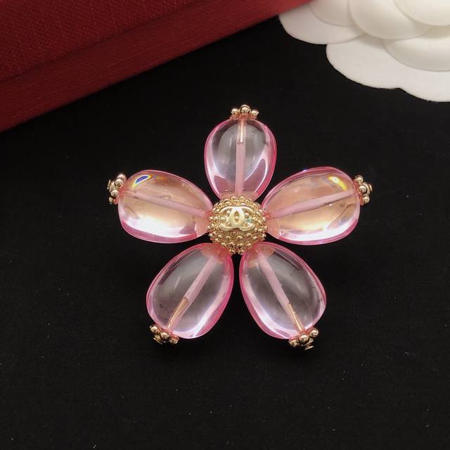 Item No. Xxz0252 Ch*Nel latest pink flower brooch, identical to batch Z, made of