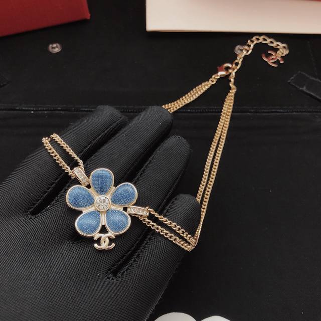 Item No. Xxl0188 Ch*Nel Latest Denim Blue Camellia Flower Necklace, Batch Z, Bra