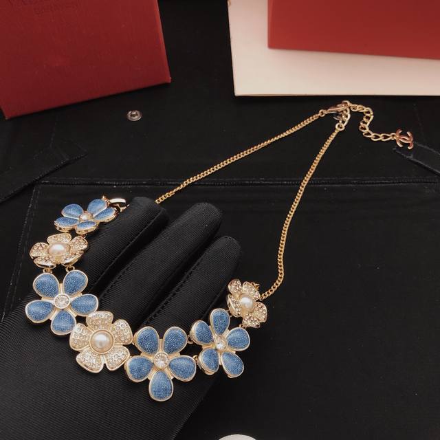 Item No. Xxl0160 Ch*Nel Latest Denim Blue Camellia Flower Necklace, Batch Z, Bra